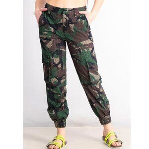 Guess Camo Crochet Cargo High Rise Joggers Pants Womens Size 30 NWOT RARE Boho